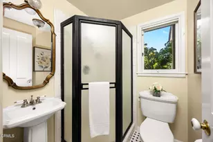 555 Meadow Grove St, La Canada Flintridge, CA 91011 - Photo 29