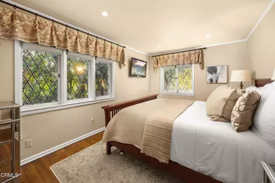 555 Meadow Grove Street, La Canada Flintridge, CA 91011 - Photo 35