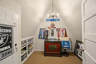 555 Meadow Grove St, La Canada Flintridge, CA 91011 - Photo 47