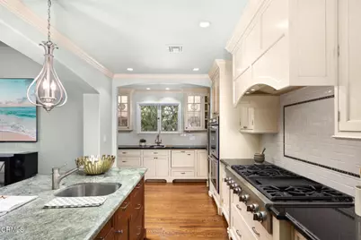 555 Meadow Grove Street, La Canada Flintridge, CA 91011 - Photo 25