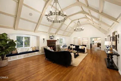 555 Meadow Grove Street, La Canada Flintridge, CA 91011 - Photo 15