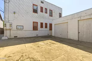 1425 W 48th St, Los Angeles, CA 90062 - Photo 21