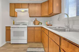 1768 E Orange Grove Blvd, Pasadena, CA 91104 - Photo 15