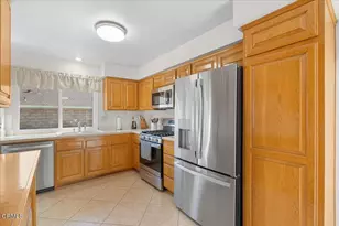 25530 Meadow Mont St, Valencia, CA 91355 - Photo 11