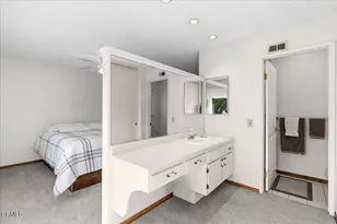 25530 Meadow Mont St, Valencia, CA 91355 - Photo 21