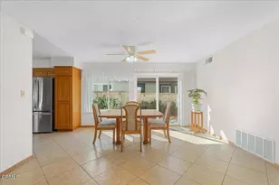 25530 Meadow Mont St, Valencia, CA 91355 - Photo 9
