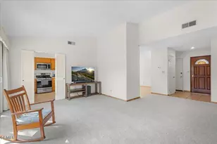 25530 Meadow Mont St, Valencia, CA 91355 - Photo 7