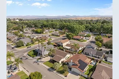 25530 Meadow Mont Street, Valencia, CA 91355 - Photo 35