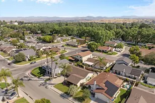 25530 Meadow Mont St, Valencia, CA 91355 - Photo 35