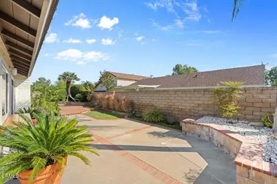 25530 Meadow Mont Street, Valencia, CA 91355 - Photo 29