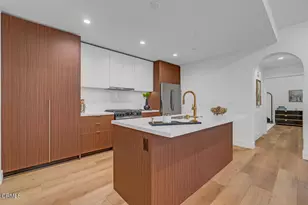 139 S Oak Knoll Ave, Pasadena, CA 91101 - Photo 9