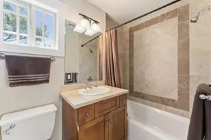 436 Redwood Dr, Pasadena, CA 91105 - Photo 25