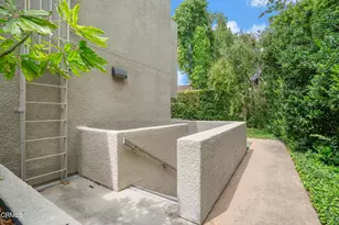 108 S Grand Ave, Pasadena, CA 91105 - Photo 37