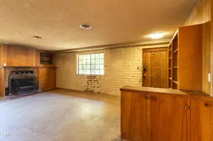 10646 Samoa Ave, Los Angeles, CA 91042 - Photo 9