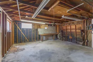 10646 Samoa Ave, Los Angeles, CA 91042 - Photo 31