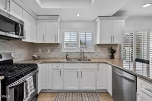 9325 La Shell Dr, Tujunga, CA 91042 - Photo 13