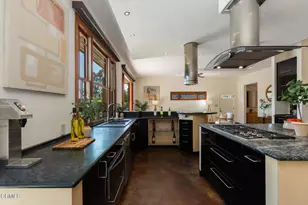 2136 Sunnybank Dr, La Canada Flintridge, CA 91011 - Photo 13
