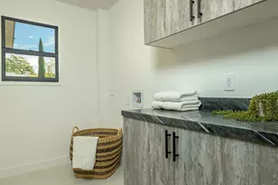 3651 Roselawn Ave, Glendale, CA 91208 - Photo 23