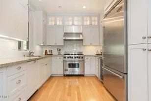 700 E Union Street, Pasadena, CA 91101 - Photo 13