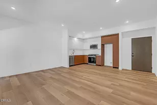 139 S Oak Knoll Ave, Pasadena, CA 91101 - Photo 9