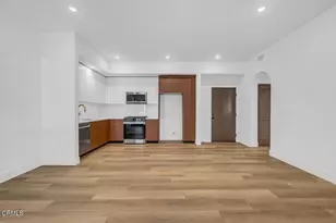 139 S Oak Knoll Ave, Pasadena, CA 91101 - Photo 15