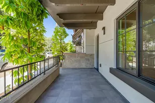 139 S Oak Knoll Ave, Pasadena, CA 91101 - Photo 21