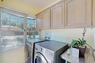 840 N Euclid Ave, Upland, CA 91786 - Photo 21