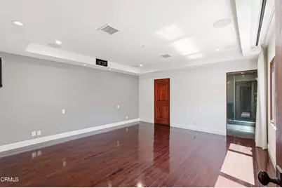 2303 Hillhurst Avenue, Los Angeles, CA 90027 - Photo 5