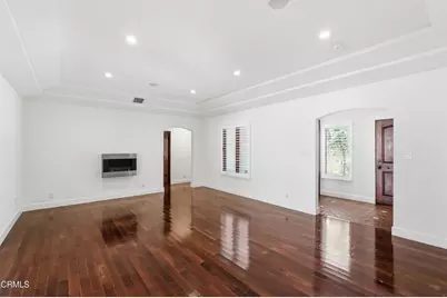 2303 Hillhurst Avenue, Los Angeles, CA 90027 - Photo 15