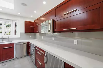 2303 Hillhurst Avenue, Los Angeles, CA 90027 - Photo 23