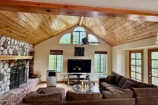 232 N Fairway Dr, Lake Arrowhead, CA 92352 - Photo 3
