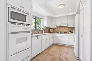 21900 Marylee St, Woodland Hills, CA 91367 - Photo 3