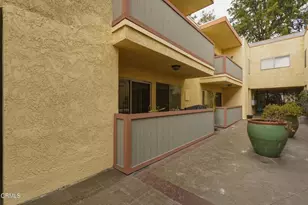 12940 Riverside Dr, Los Angeles, CA 91423 - Photo 19