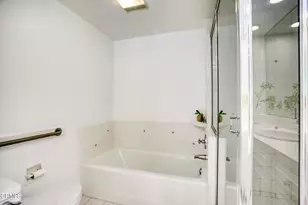 1225 S Orange Grove Blvd, Pasadena, CA 91105 - Photo 23