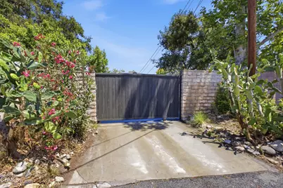 168 Lamour Drive, La Canada Flintridge, CA 91011 - Photo 35