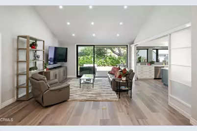 4428 Oakwood Avenue, La Canada Flintridge, CA 91011 - Photo 13