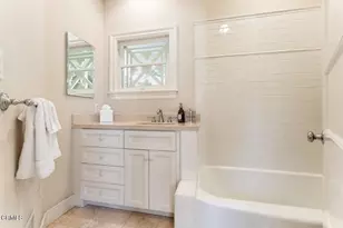 704 S Oakland Ave, Pasadena, CA 91106 - Photo 51