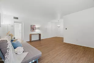 1015 N Michillinda Ave, Pasadena, CA 91107 - Photo 11
