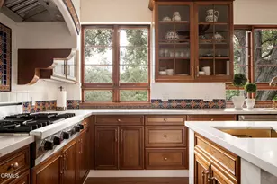 201 La Vereda Rd, Pasadena, CA 91105 - Photo 23