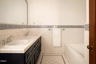 201 La Vereda Rd, Pasadena, CA 91105 - Photo 15