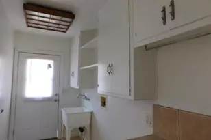 15108 Blackhawk St, Los Angeles, CA 91345 - Photo 7