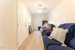 10272 Willow Springs Ln, Sunland, CA 91040 - Photo 49