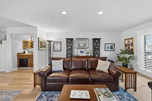 12330 Magnolia Blvd, Valley Village, CA 91607 - Photo 9