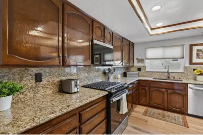 12330 Magnolia Boulevard #106, Valley Village, CA 91607 - Photo 13