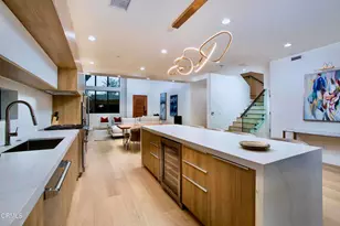 244 S Gramercy Pl, Los Angeles, CA 90004 - Photo 9