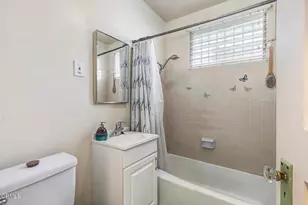 424 W Arbor Vitae St, Inglewood, CA 90301 - Photo 17