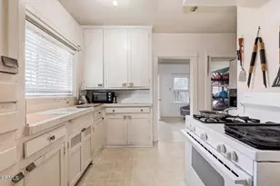 424 W Arbor Vitae St, Inglewood, CA 90301 - Photo 11