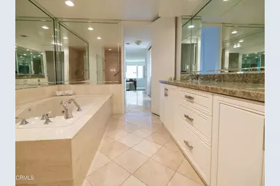 1260 S Beverly Glen Boulevard #104, Los Angeles, CA 90024 - Photo 17