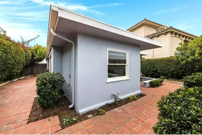 1260 Marthas Vineyard Court, Ventura, CA 93001 - Photo 5
