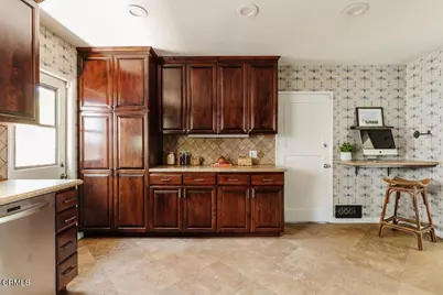 2061 N Roosevelt Avenue, Altadena, CA 91001 - Photo 17